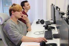 Министр образования Чувашии встретился с учащимися Сингулярити Хаб