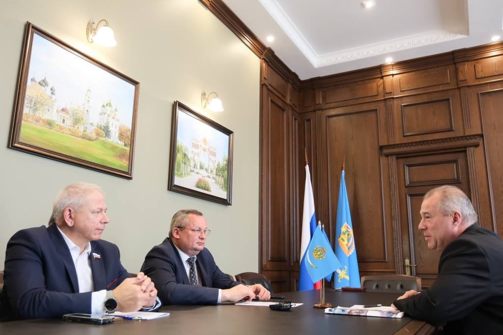 Астраханские и луганские депутаты будут обмениваться парламентским опытом