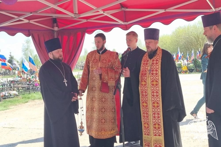 В Липецке росгвардейцы приняли участие в панихиде в честь погибших воинов