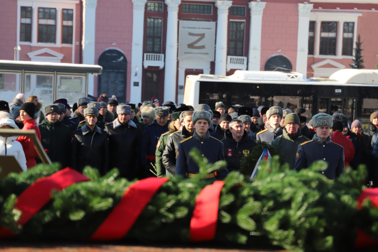 Начальник Управления Росгвардии по Пермскому краю принял участие в церемонии возложения цветов