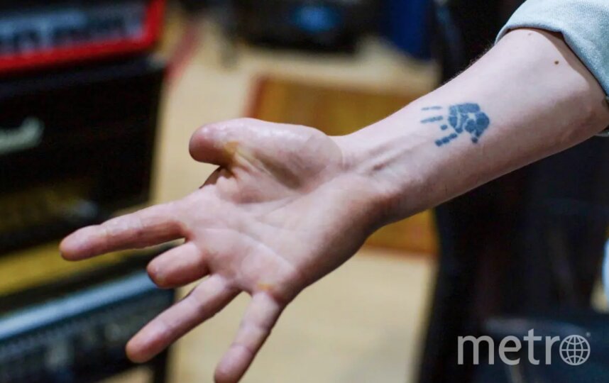 Татуировку на правой руке Макс сделал 10 лет назад.