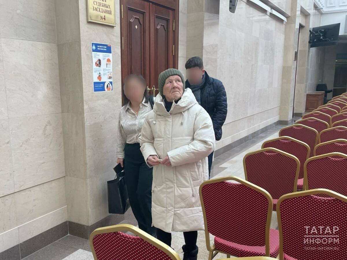 В Татарстане судят 76-летнюю женщину за прикуривание от Вечного огня