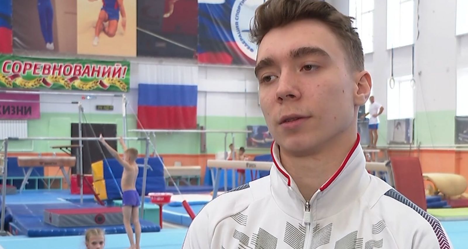 Гимнаст Юрий Кунаков