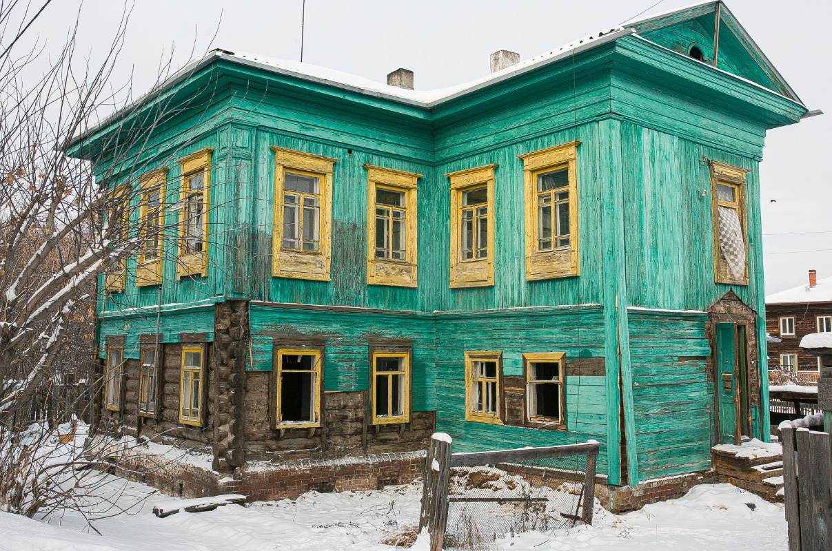 Новости старая зарека тюмень. Тюмень старые дома. Старая Зарека Тюмень. Старый дом в Тюмени. О.А.Ренева. "Кунгур.хроники старых домов".