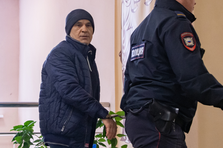 «Моей судьбой начали управлять какие-то силы», — пожаловался Энгель Фаттахов в открытом письме властям
