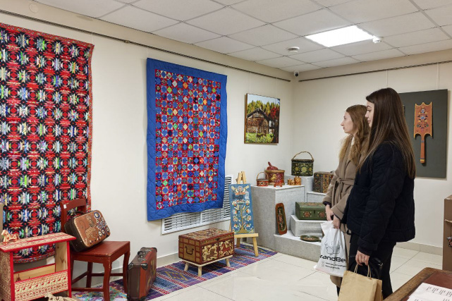 Сотрудники Управления Минюста России по Вологодской области посетили выставку «Золотое зерно традиций» (01.10.2025) Фото 8