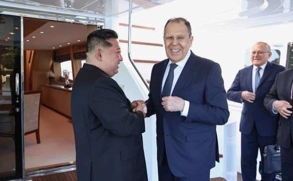 Лавров встретился с Ким Чен Ыном и провёл переговоры с главой МИД Северной Кореи