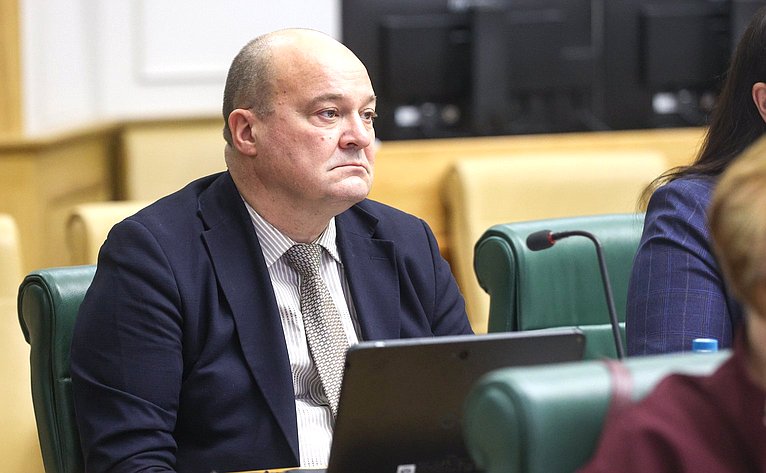 Круглый стол на тему «Особый порядок привлечения к административной ответственности судей и иных должностных лиц, выполняющих определенные государственные функции»