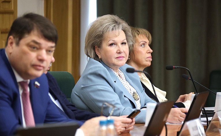 Елена Писарева
