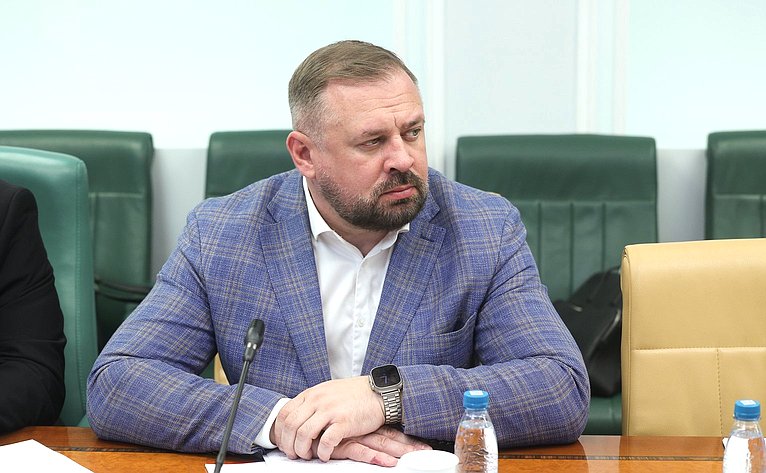 Совещание Комитета Совета Федерации по федеративному устройству, региональной политике, МСУ и делам Севера на тему «Актуальные проблемы проведения общих собраний собственников помещений в многоквартирных домах с использованием информационных систем»