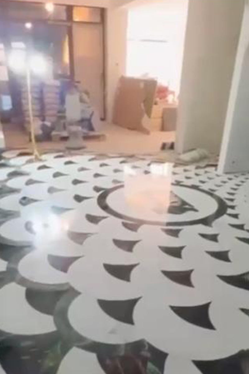 Мраморный пол в доме Филиппа Киркорова