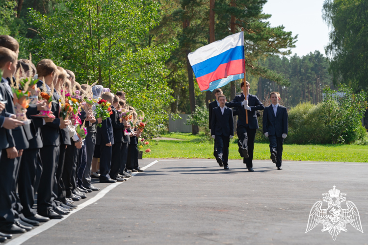 Начальник регионального Управления Росгвардии принял участие в торжественной линейке в «День знаний»