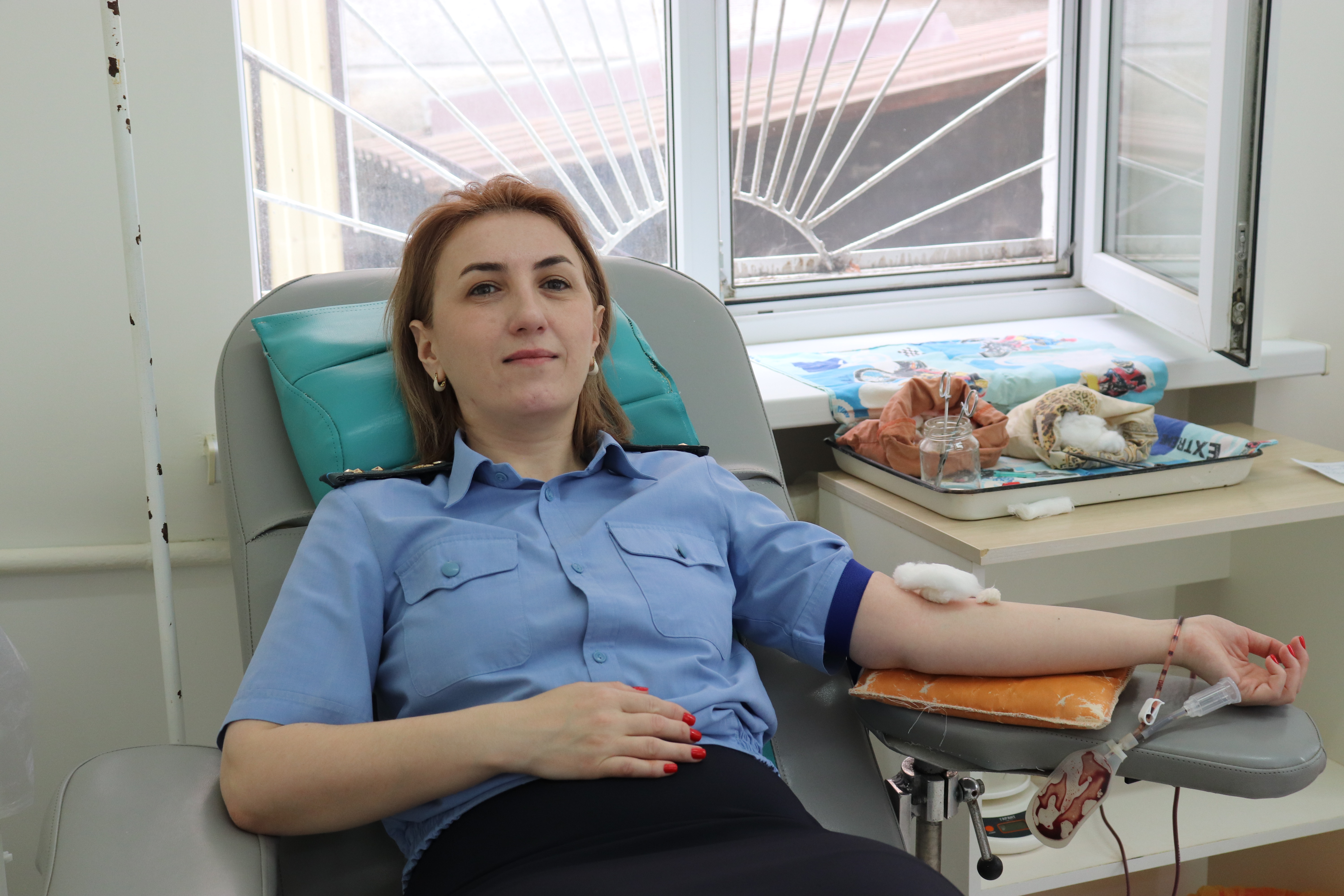 В преддверии Национального дня донора судебные приставы Карачаево-Черкесии провели акцию по сдаче крови