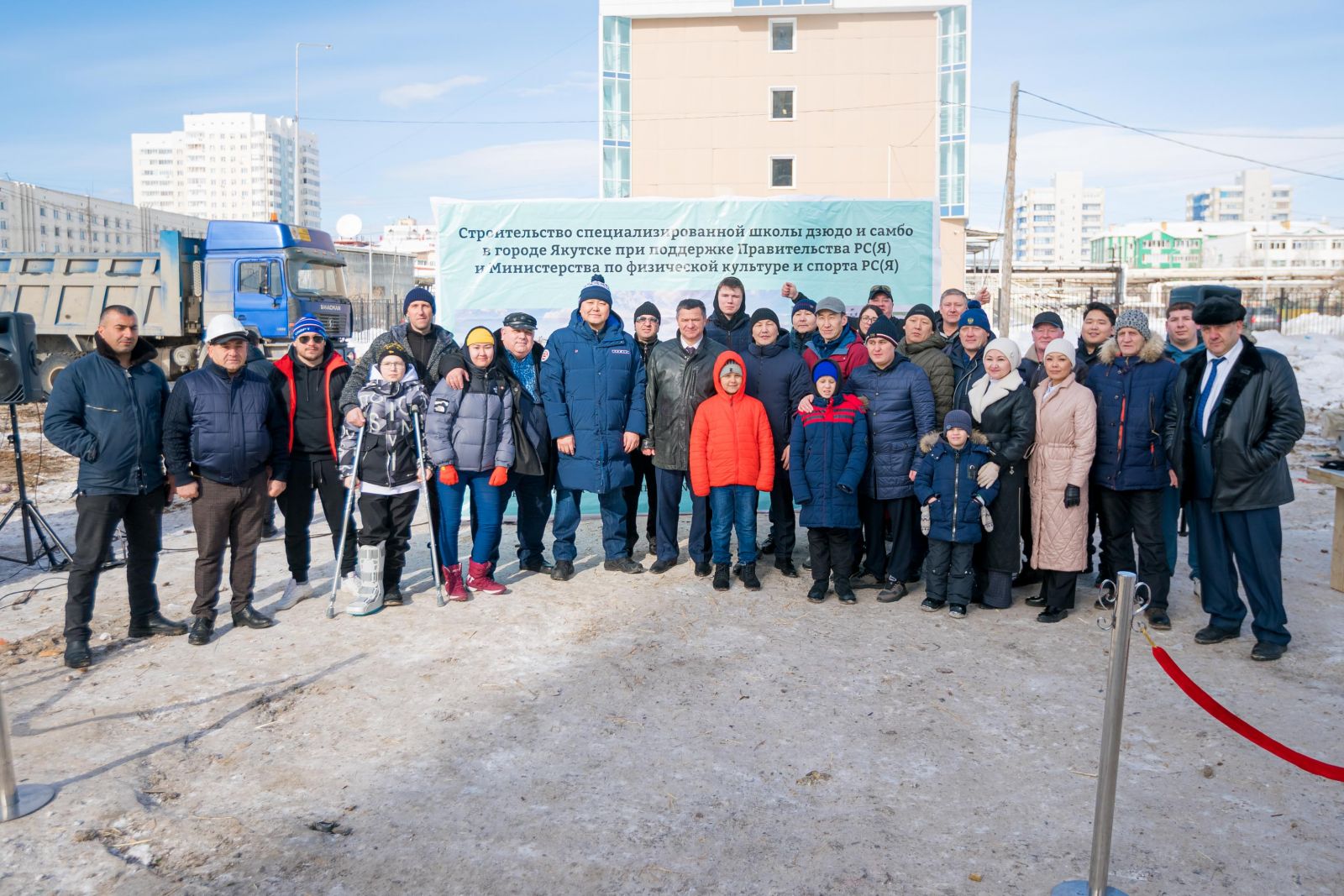 В якутске построено. Минспорт Якутии. Сквер Аммосова Якутск. Март в Якутии. Спортивные игры народов Якутии 2022.