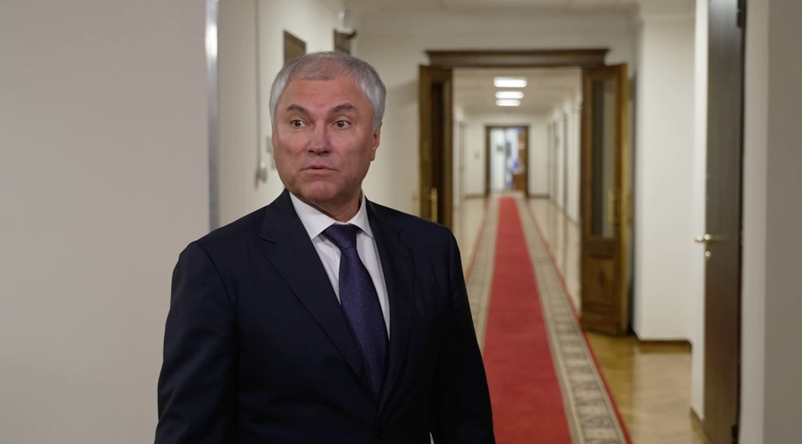 Ольга Васильева и Дмитрий Назаров высмеяли новость о покаянном письме Вячеславу Володину