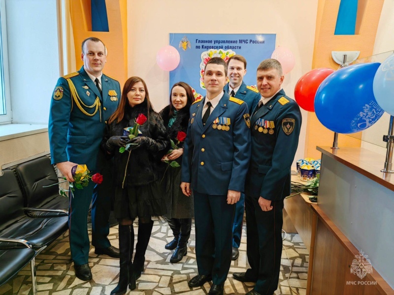 C праздникoм, дoрогие коллеги!