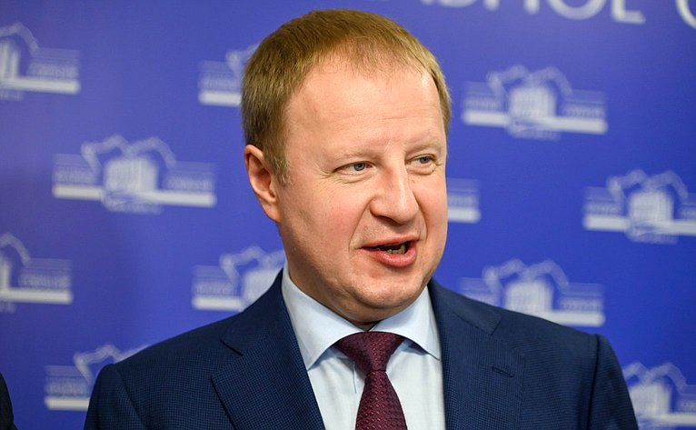 Губернатор Алтайского края Виктор Томенко