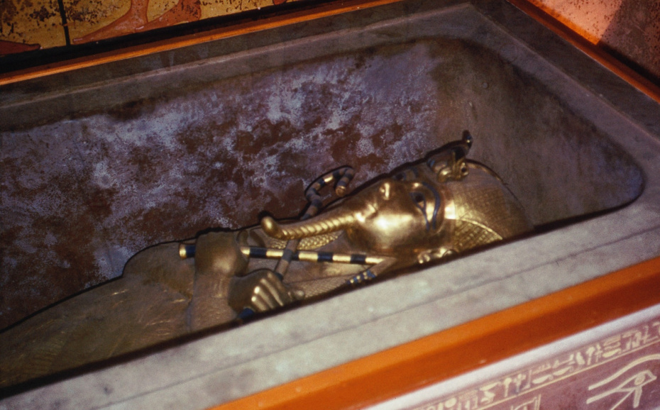 Золотой гроб из гробницы Тутанхамона