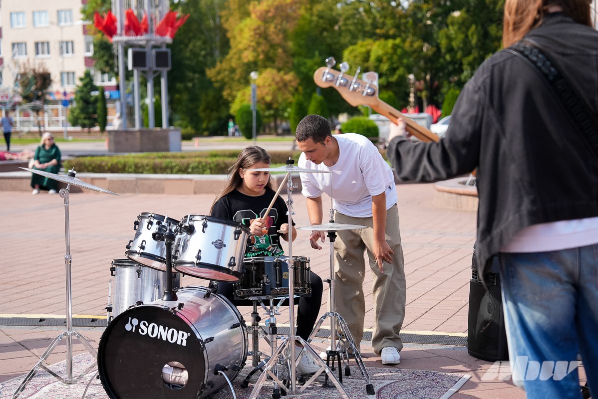 Монстр-трак Audi 100, Mosvagen и «Волга»-кабриолет: чем запомнился «Авто Тюнинг Батл» в Новополоцке