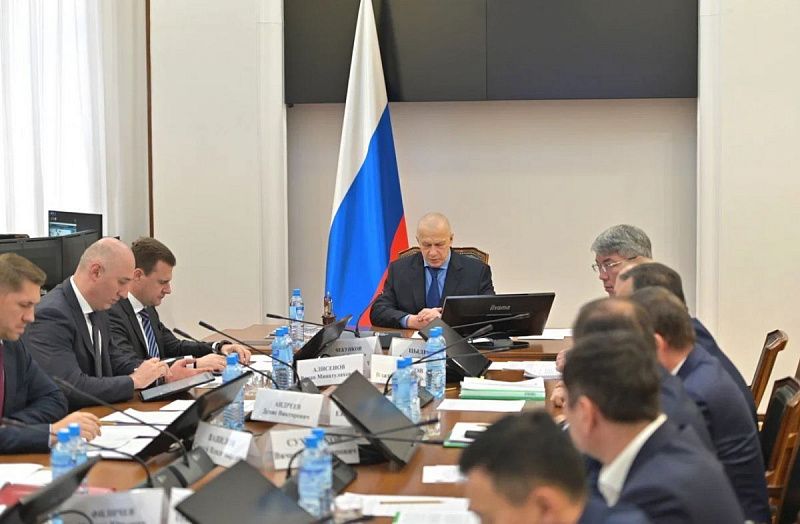 Юрий Трутнев поручил федеральным министерствам разобраться со сбалансированностью бюджета Бурятии