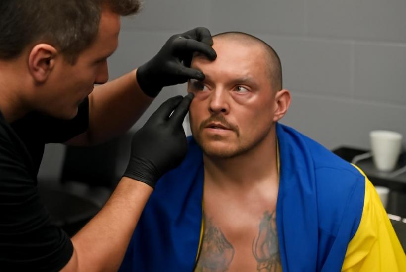 Александр Усик