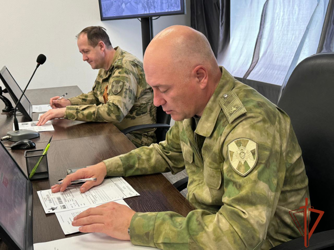 В Новосибирской области сотрудники и военнослужащие Росгвардии написали «Диктант Победы»