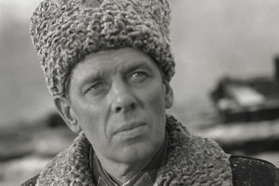 Георгий Жженов в фильме «Горячий снег»