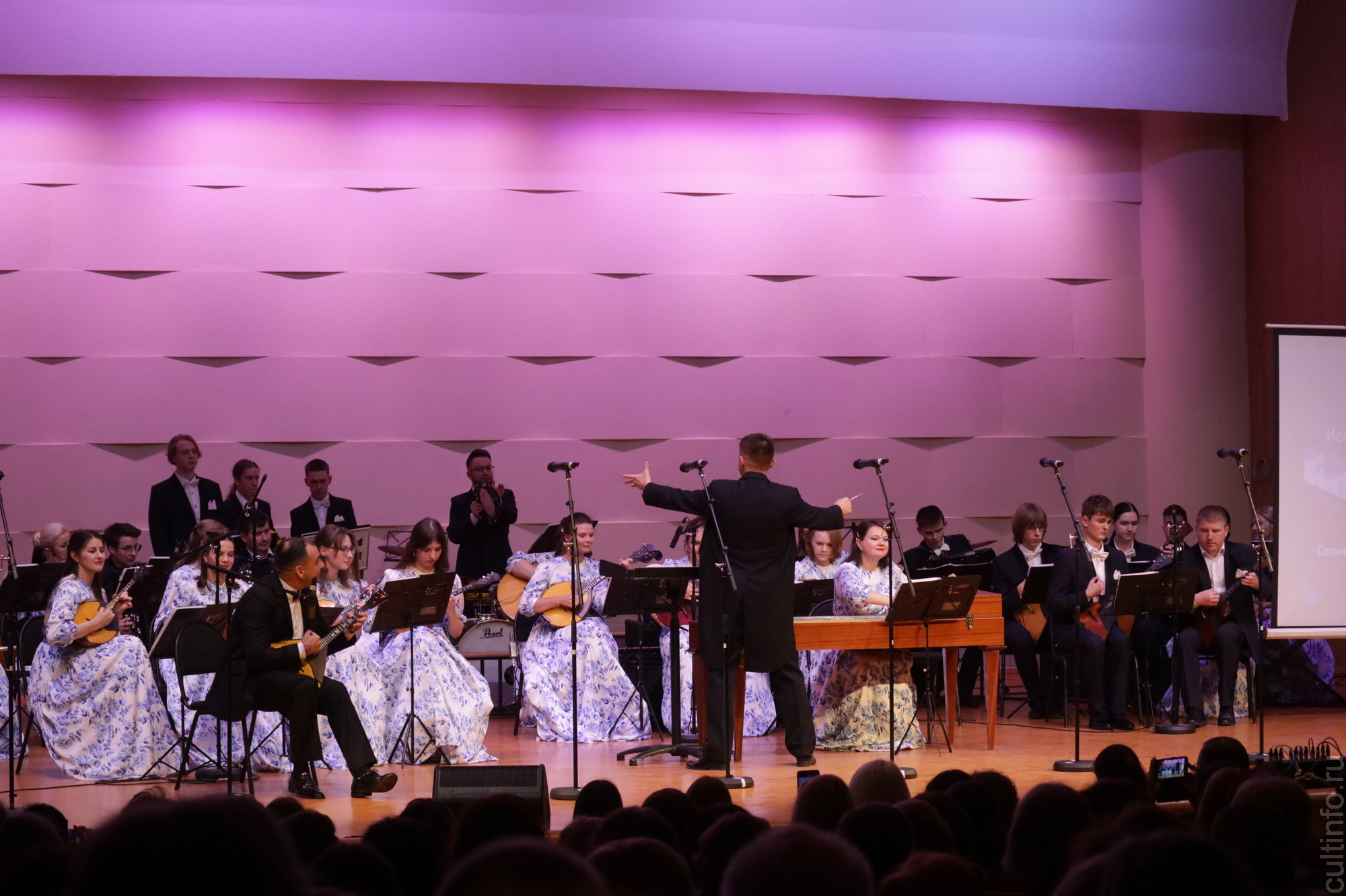 В колледже искусств при полном аншлаге отметили Международный день музыки