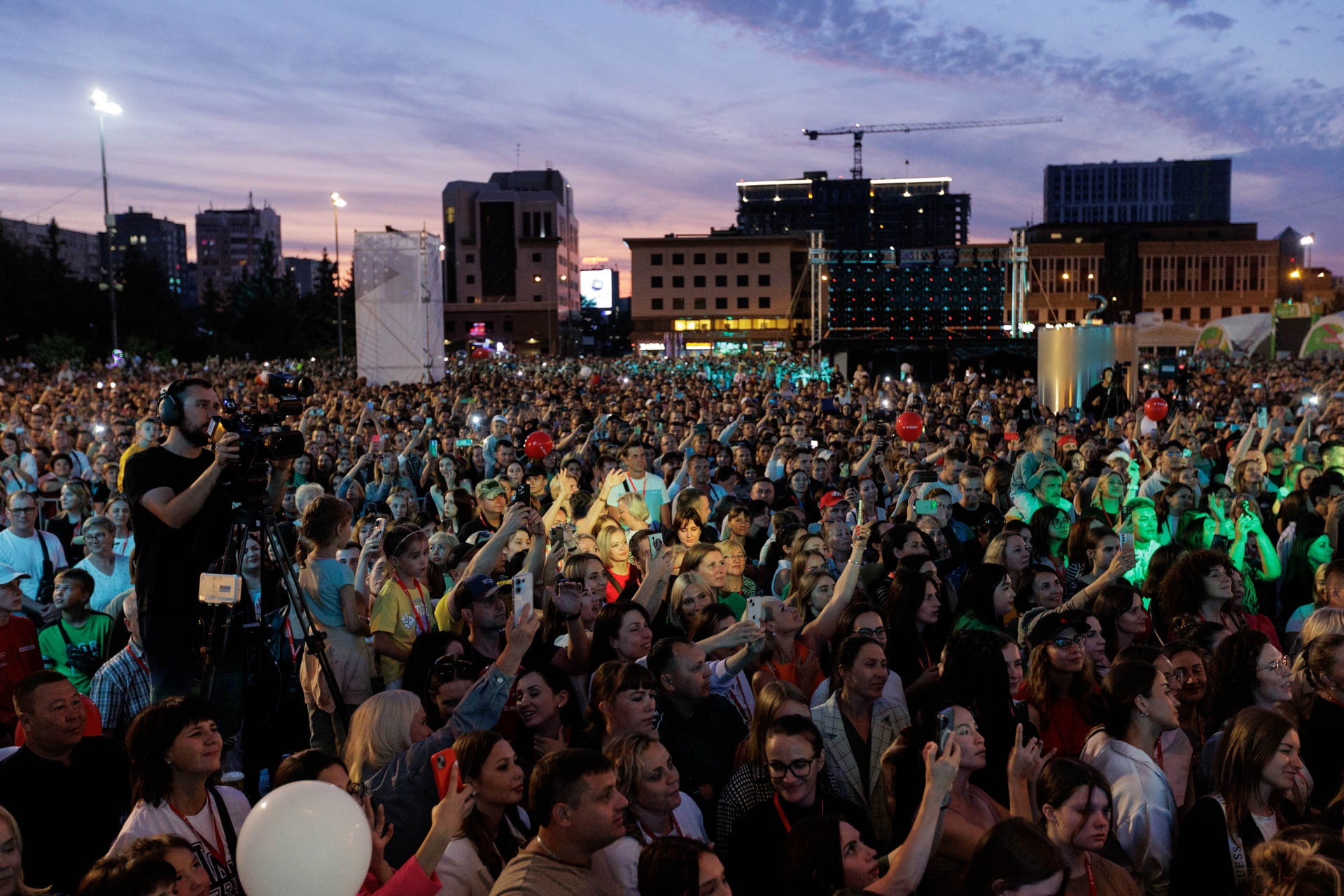 Концерты тюмень 2022 -2023. Концерты город тюмень. Концерты тюмень 2023 2024. С днем города. Концерты тюмень.