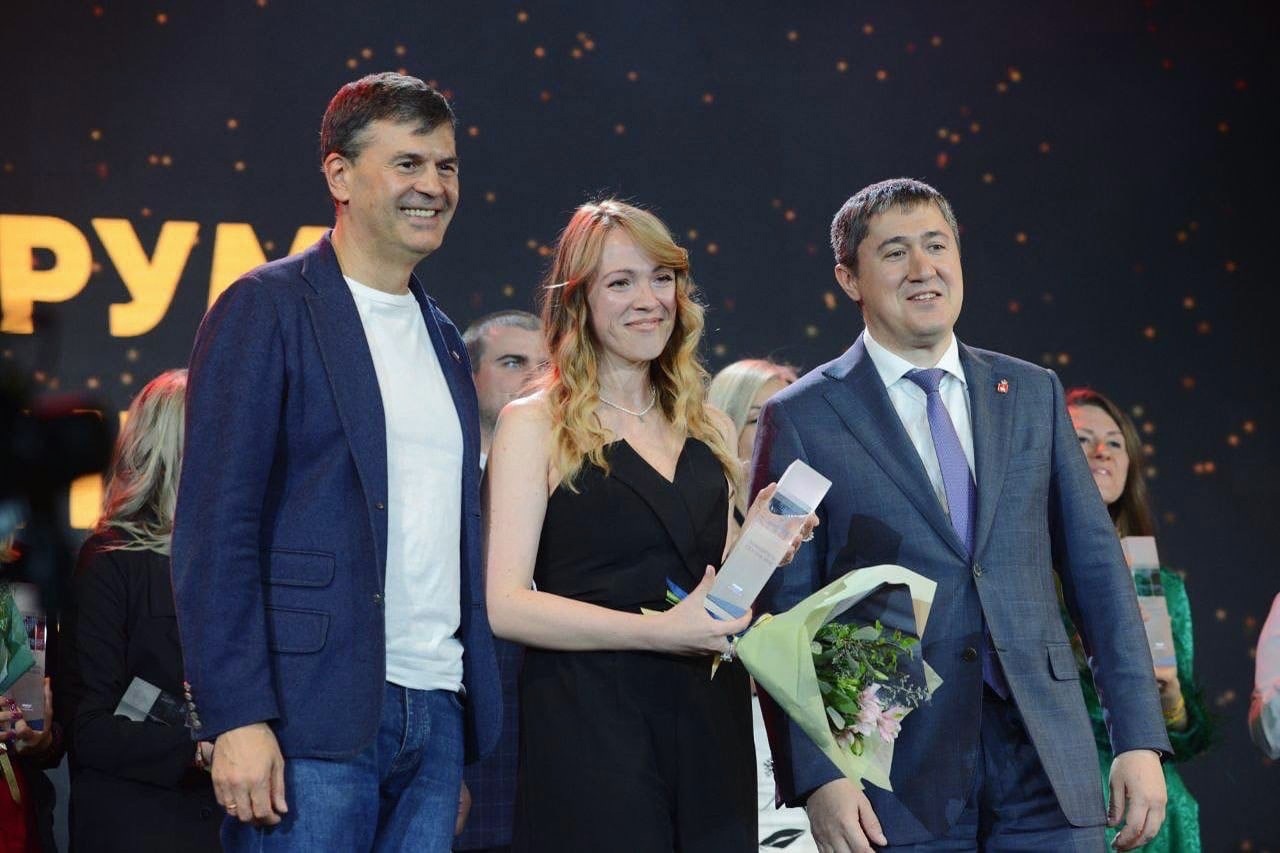 Финал мастер года тюмень. Победитель. Финал мастер года тюмень. Сфера экспо москва. Конкурс учитель года в тюмени 2022.