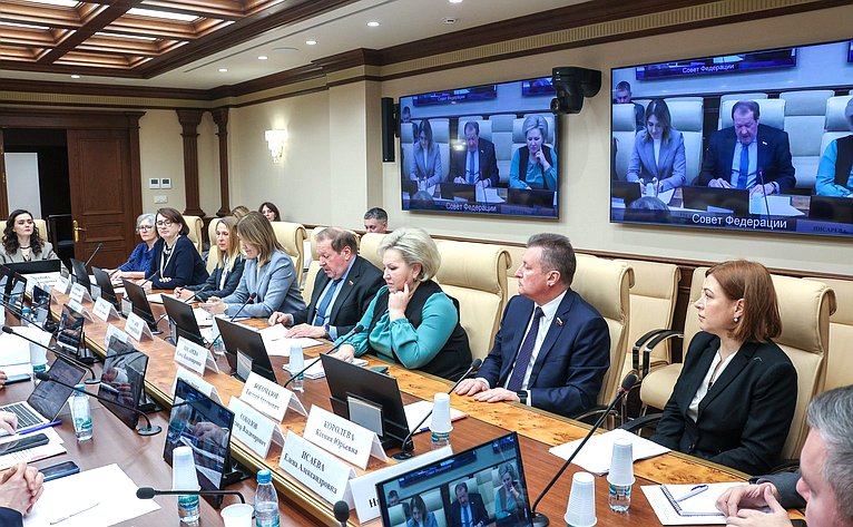 Совещание «Образовательный подход «Обучение служением»: проблемы и перспективы развития»