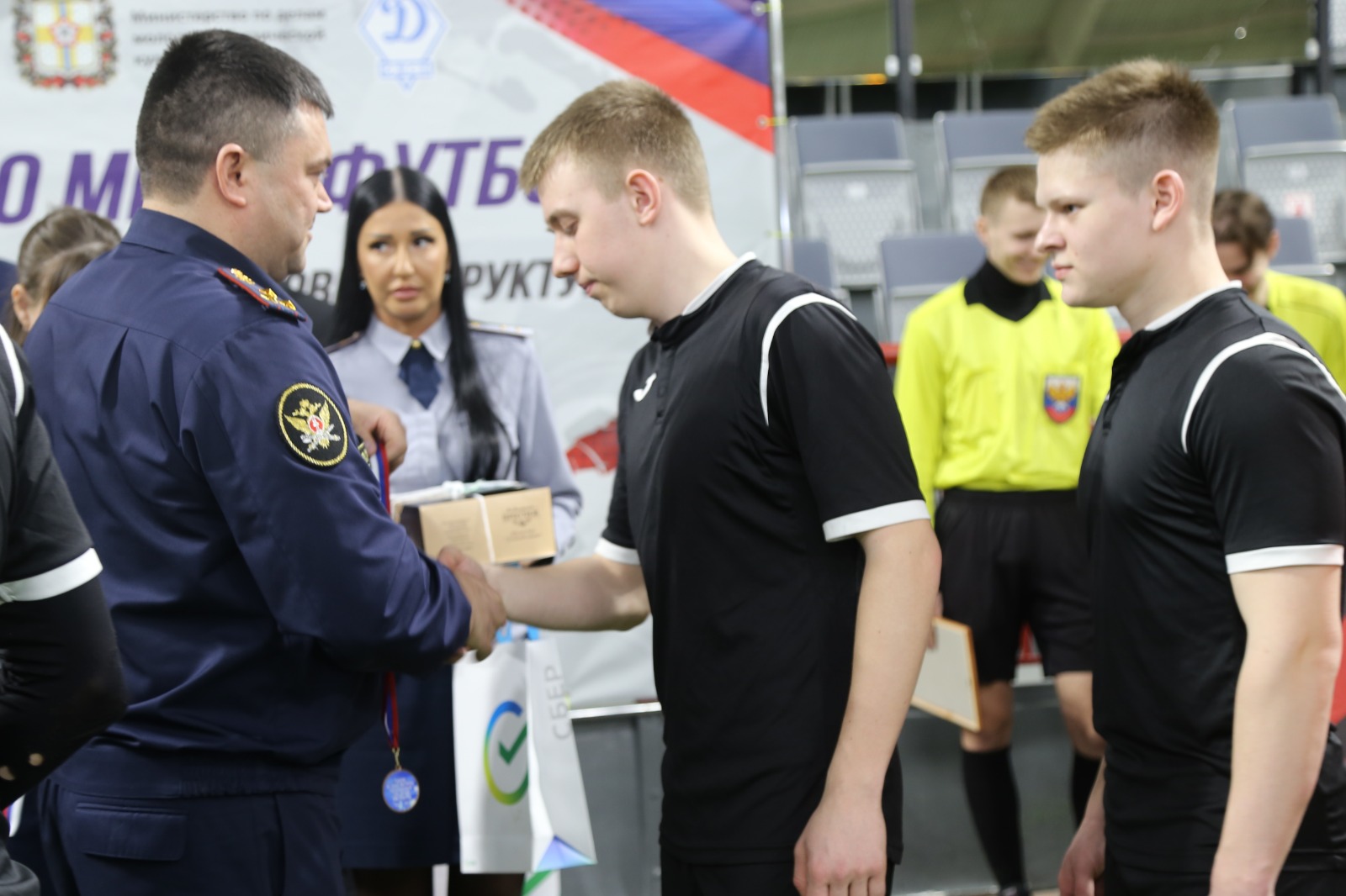 В Омске впервые состоялся межведомственный турнир по мини-футболу среди сотрудников силовых структур, посвященный 145-летию образования уголовно-исполнительной системы