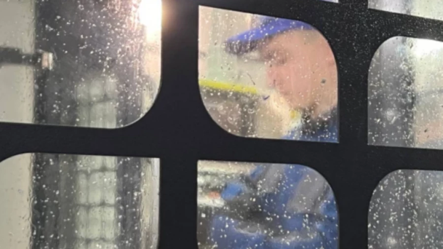 Завод. Производство. Металлообработка. Станок. Рабочий.