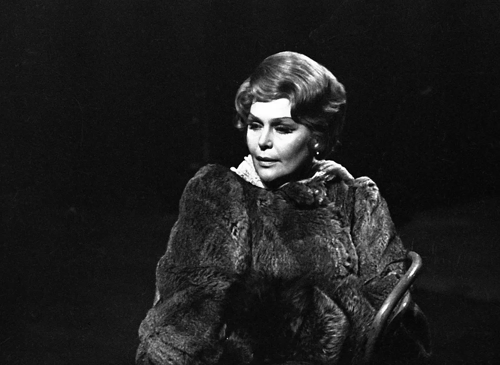 Не стало Галины Карелиной2