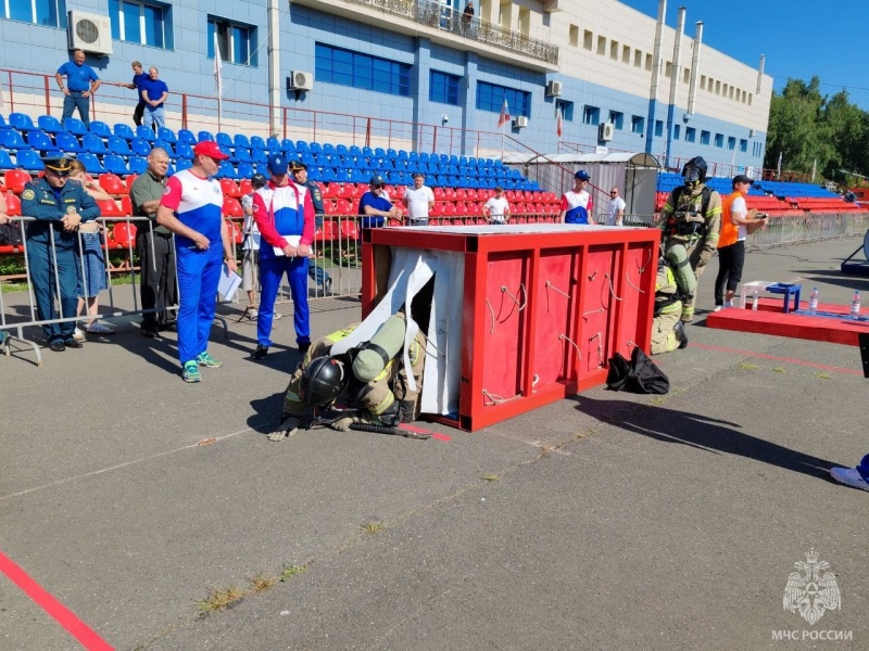 Названы лучшие газодымозащитники России