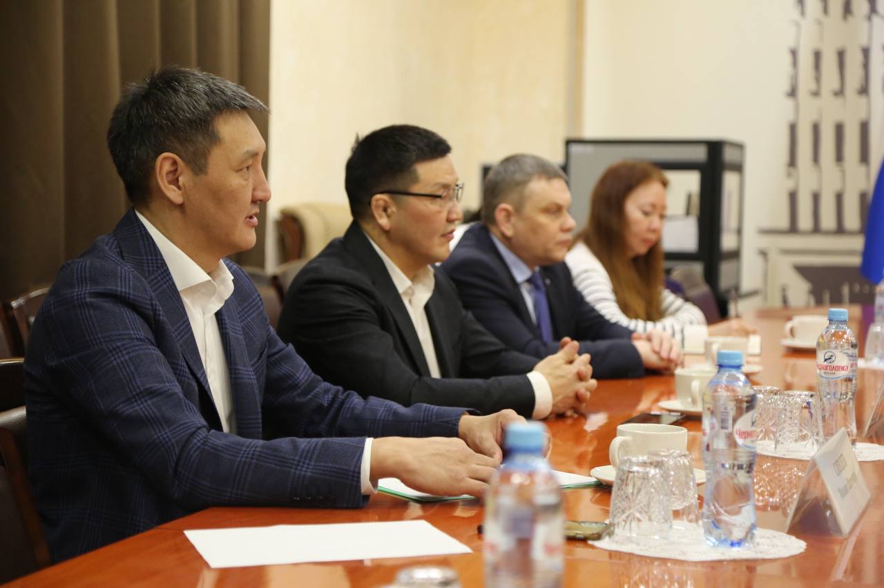 Состоялась встреча с послом VIII Игр «Дети Азии» Вячеславом Фетисовым