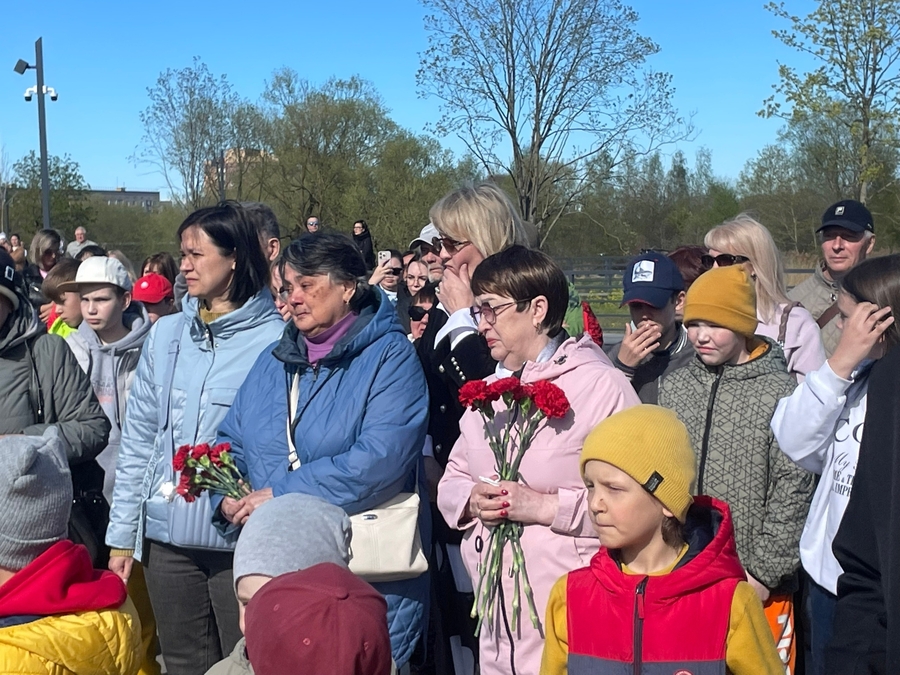 Аллею памяти участникам СВО открыли в Коммунаре