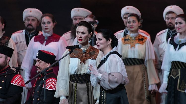 «Русь от края до края!» — Кубанский хор покорил пятитысячный зал Кремля