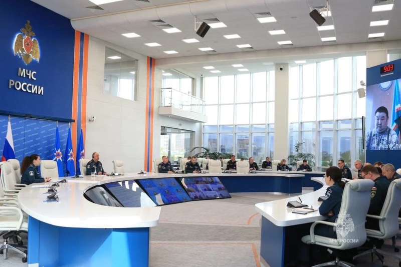 В МЧС России состоялось селекторное совещание, где рассмотрели оперативную обстановку за прошедшую неделю