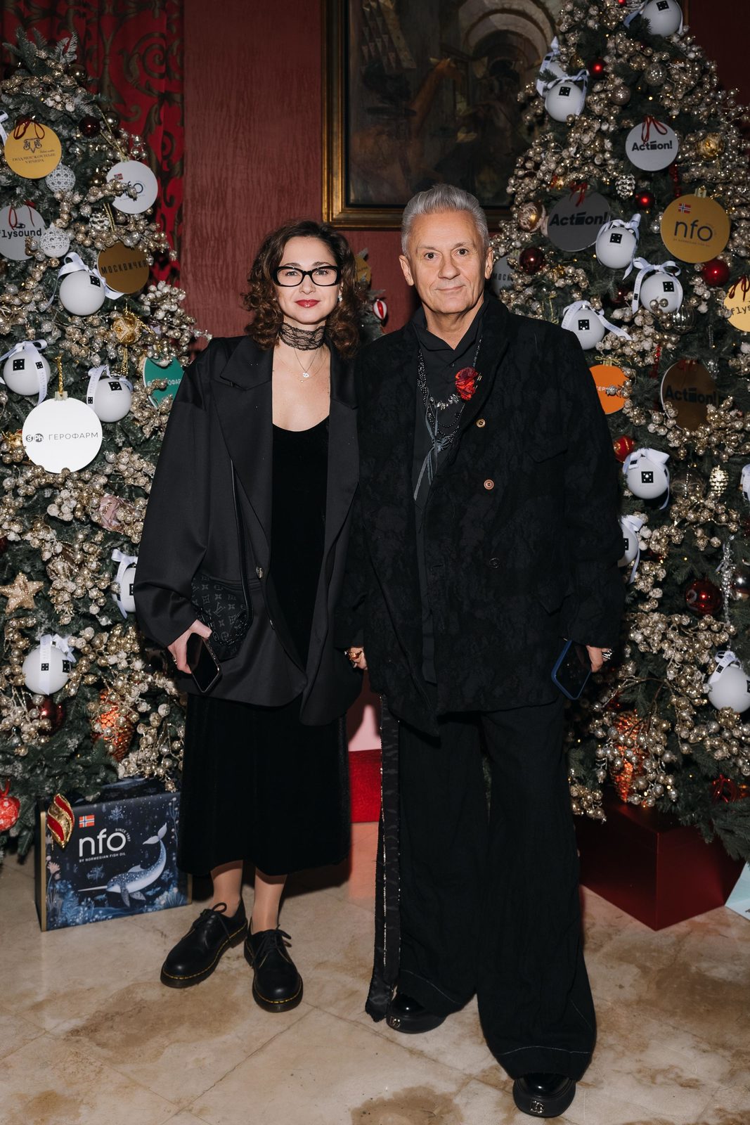 Ценный подарок: Юлия Снигирь, Виктория Толстоганова и Стася Милославская