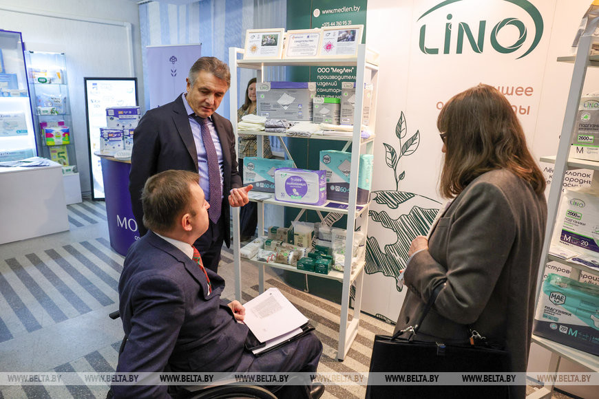 Одежда для инвалидов-колясочников от «Славянки» представлена на выставке Беллегпрома