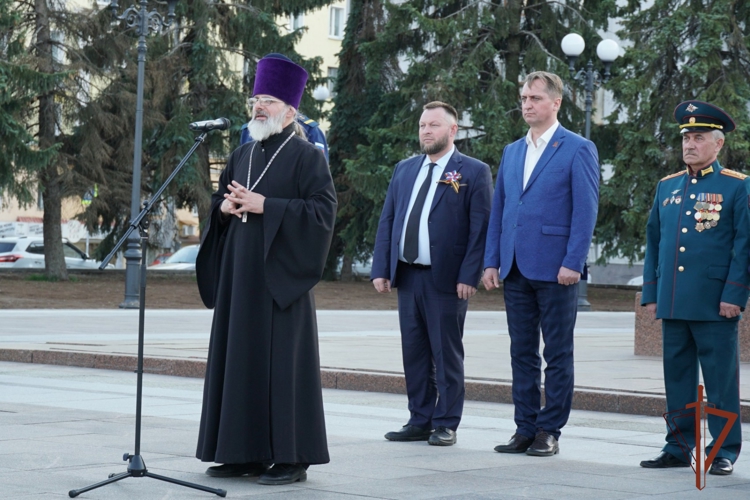 В Кирове подшефные росгвардейцев приняли участие в церемонии принятия Присяги (видео)