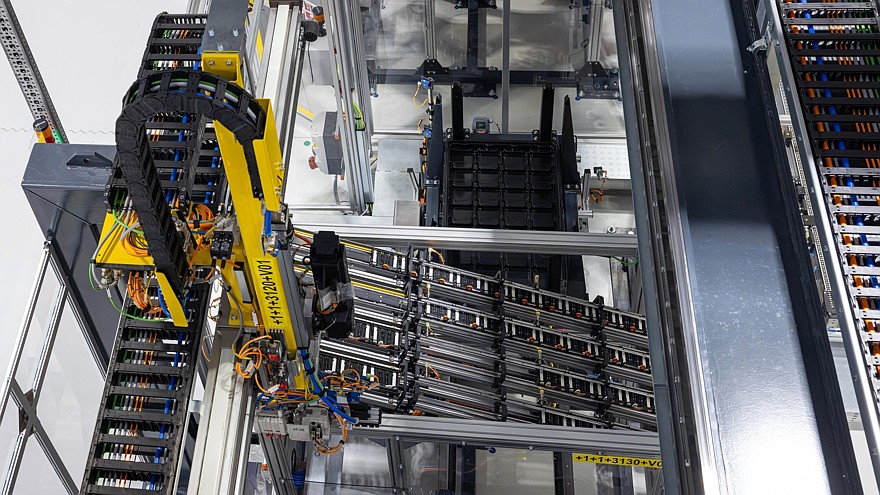 Батарейный завод Porsche Smart Battery Shop в Хорна Стреда