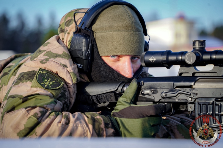 Снайперы спецподразделений Росгвардии в Архангельской области провели боевые стрельбы
