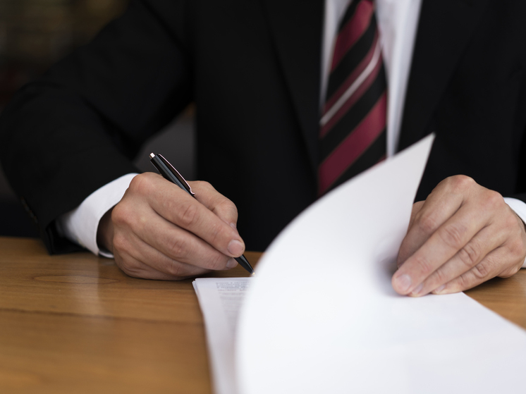 Бывшего главу омского Роспотребнадзора Кригу наградили орденом