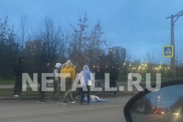 Водитель «Мерседеса» сбил 18-летнюю девушку на «зебре» близ 23-го микрорайона