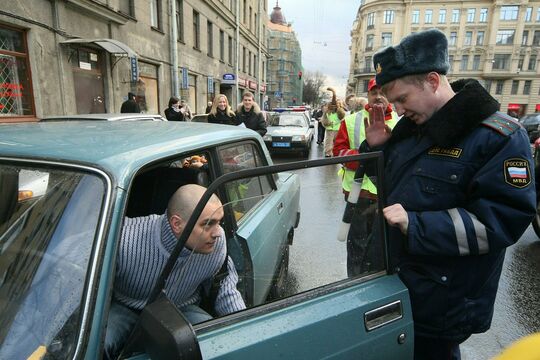 Для Петербурга сделали исключение: график работы ГИБДД в новогодние праздники