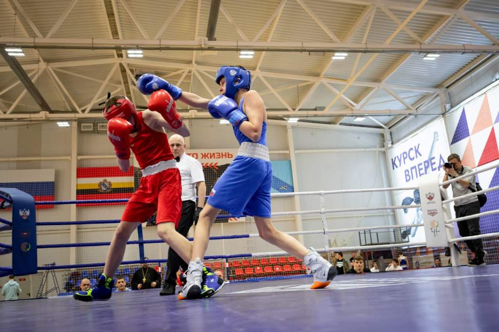 В Курске открыли первенство области по боксу