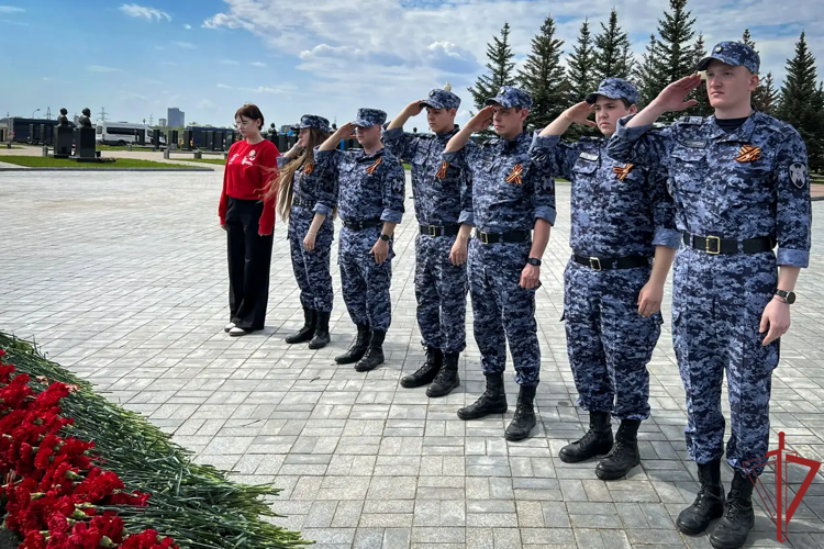 Столичные росгвардейцы приняли участие в памятном мероприятии, посвящённом Дню Победы