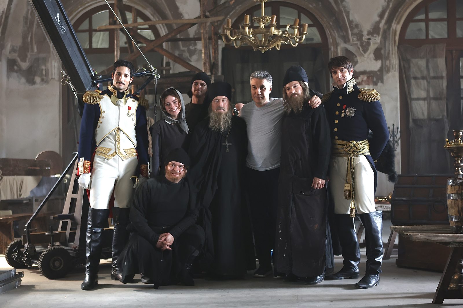 Станислав Бондаренко, Милана Бру и Виктор Сухоруков снимаются в исторической драме «1812. Охота на Императора»